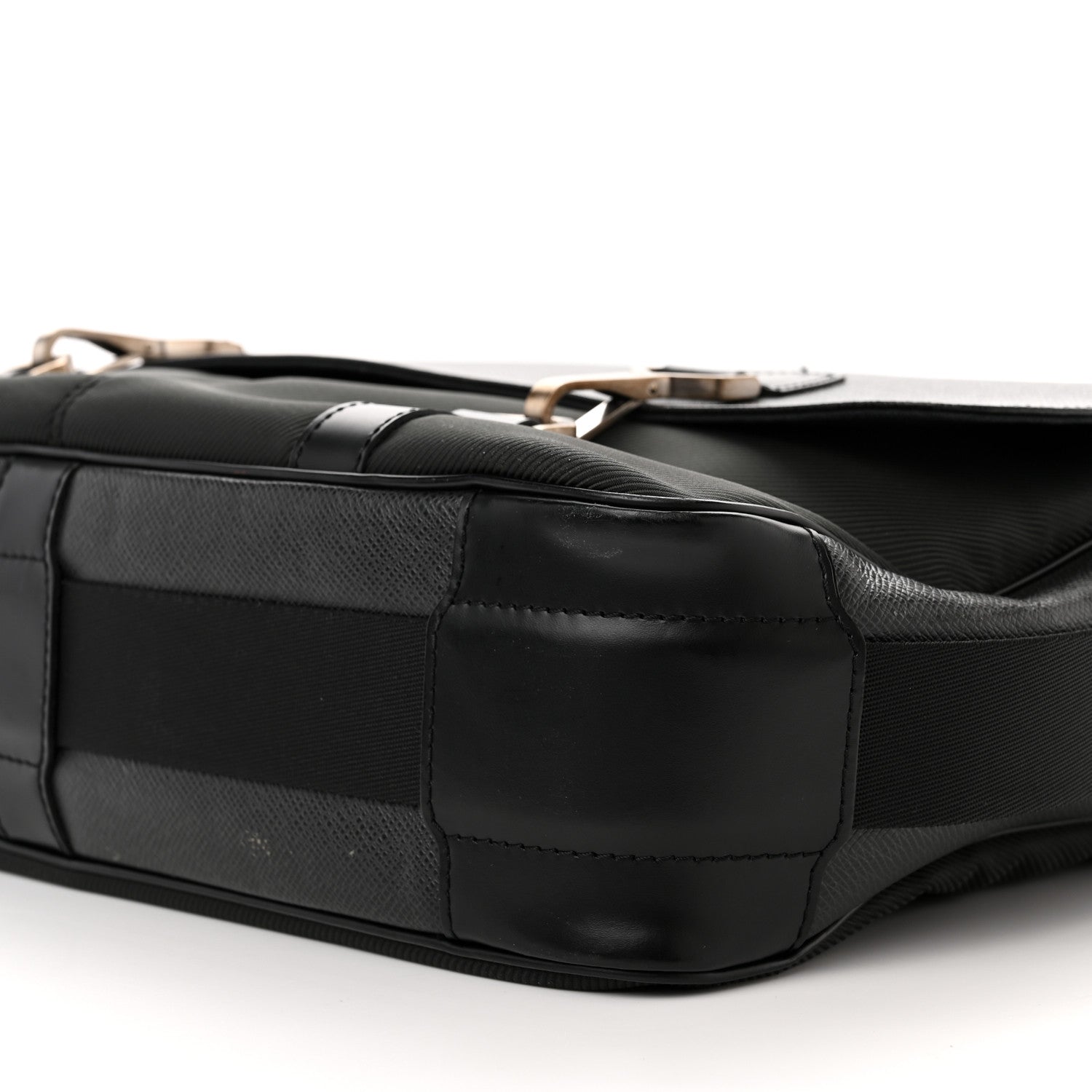 Louis Vuitton Taiga Dersou Messenger Bag Ardoise 9 of 13