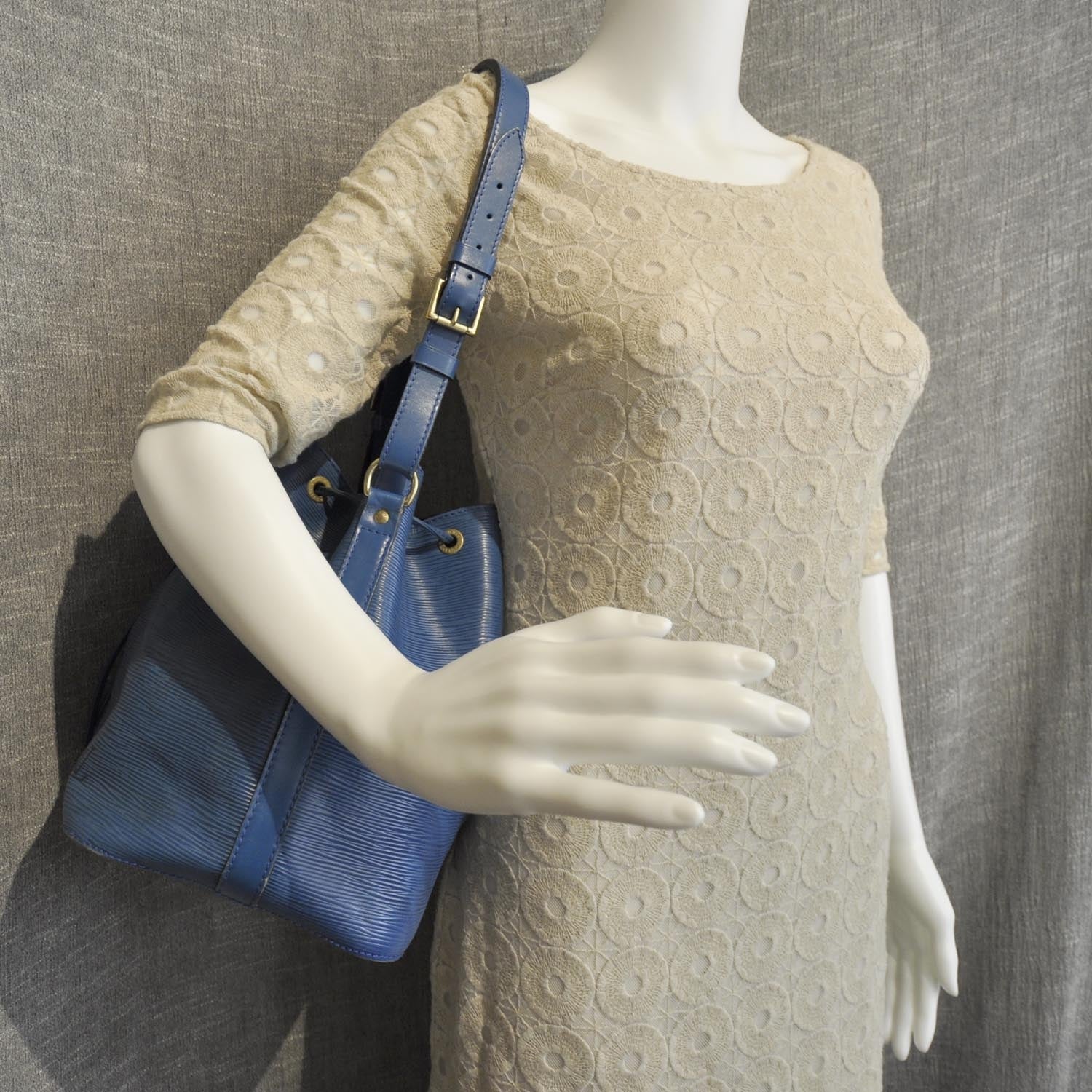 Louis Vuitton Epi Petit Noe Toledo 2 of 8