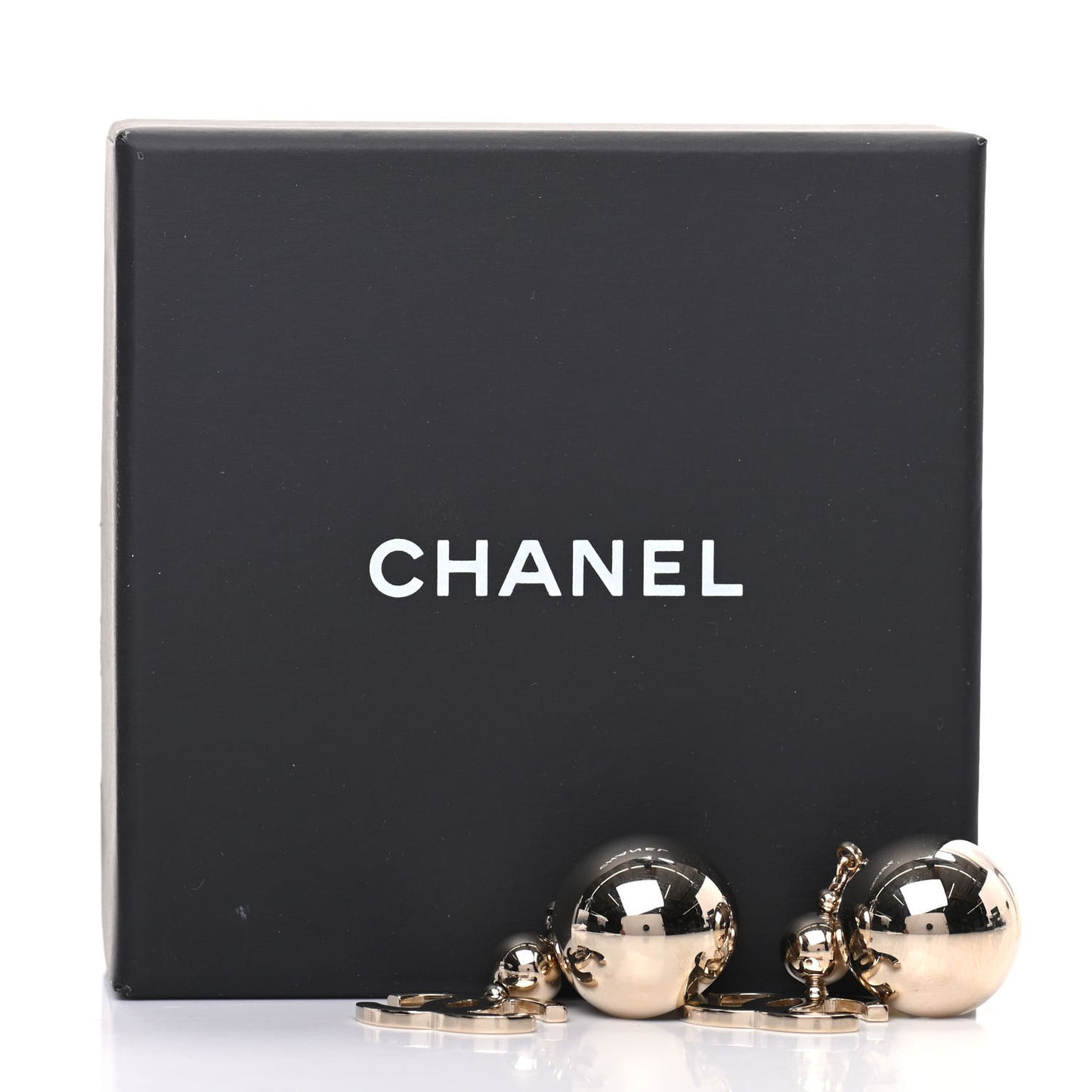 Metal CC Drop Earrings Gold