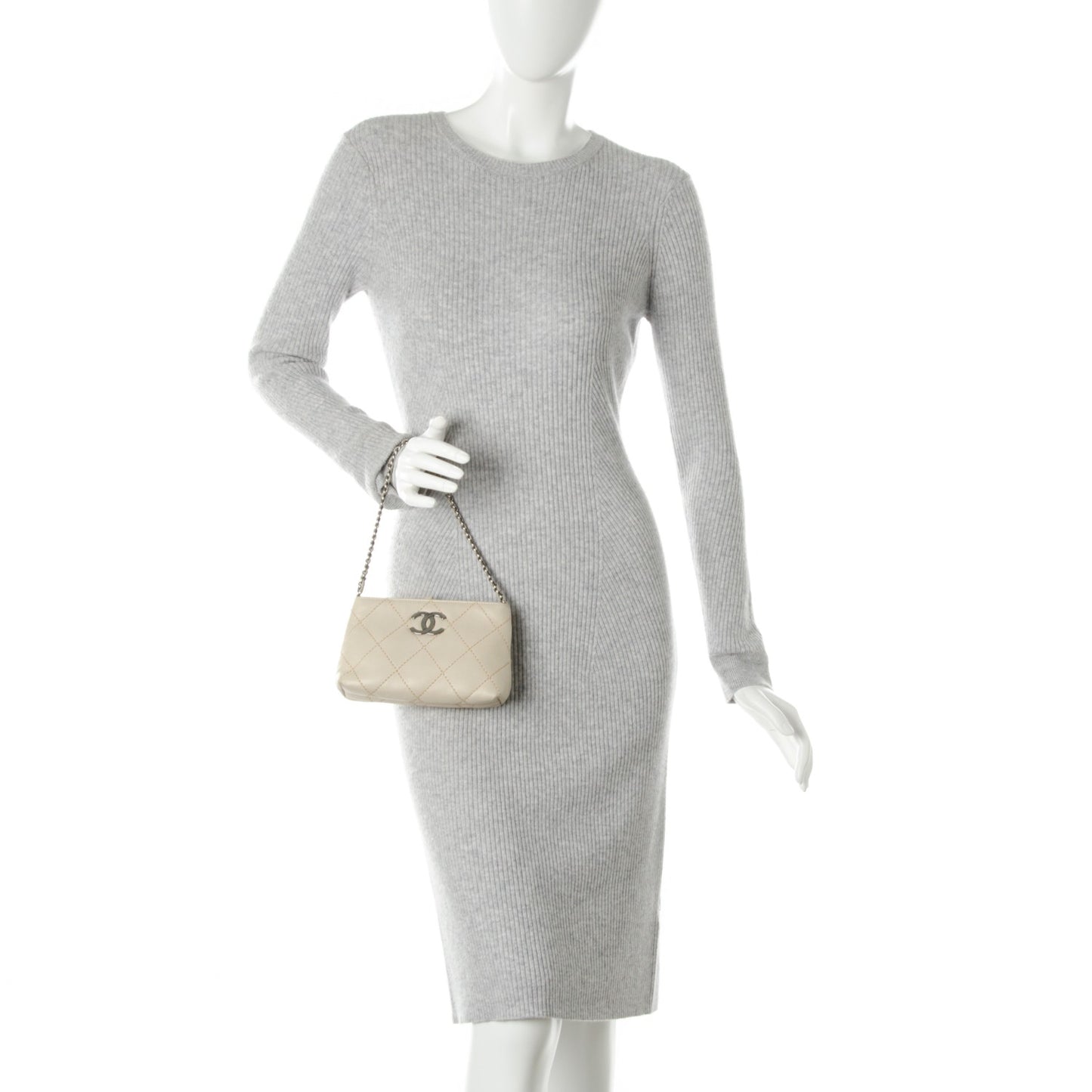 Lambskin Surpique Stitch Pochette Beige Clair