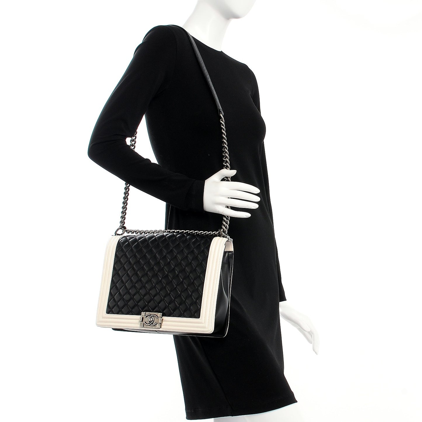 Lambskin Quilted Large Boy Flap Black White