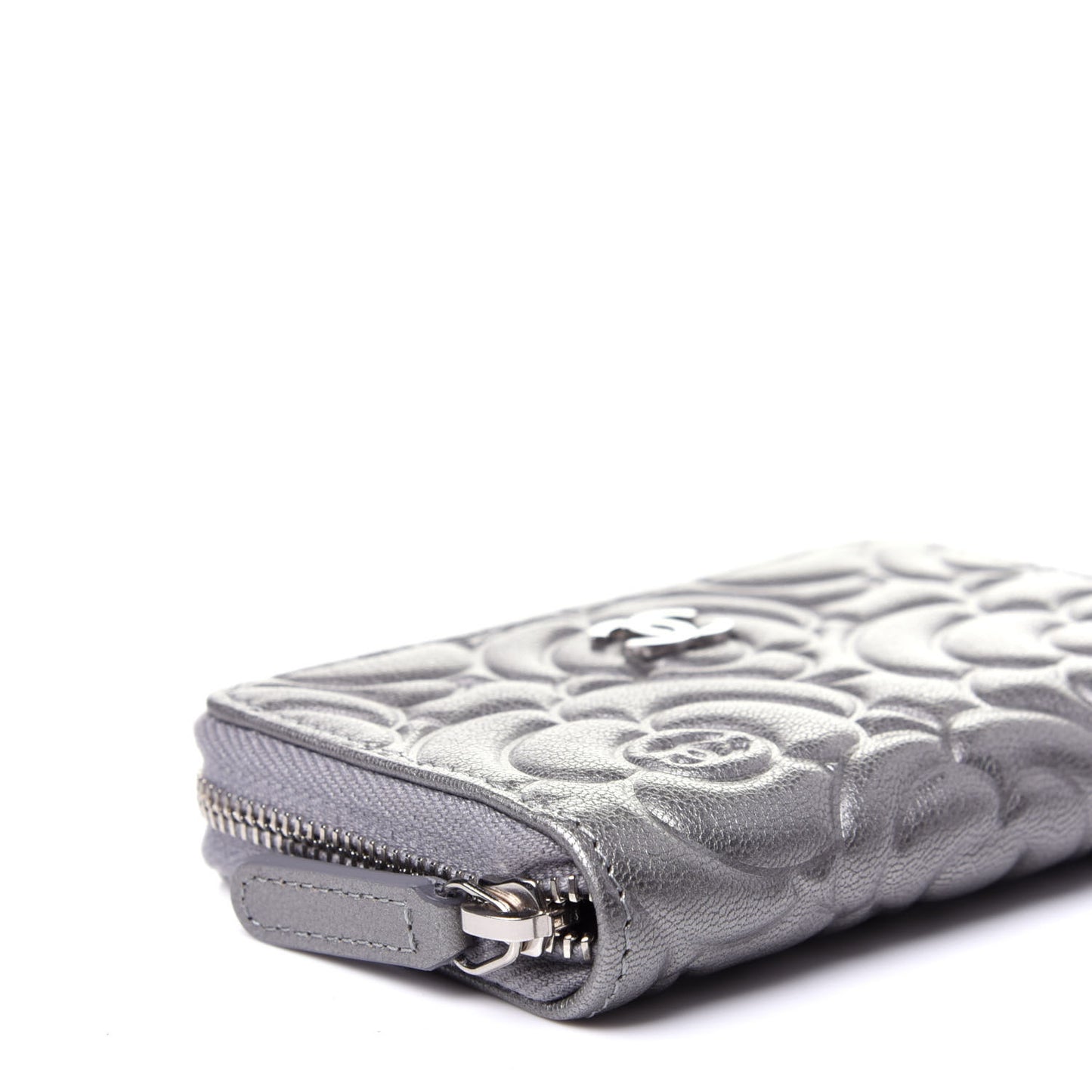 Goatskin Camellia Embossed Zip Coin Purse Silver