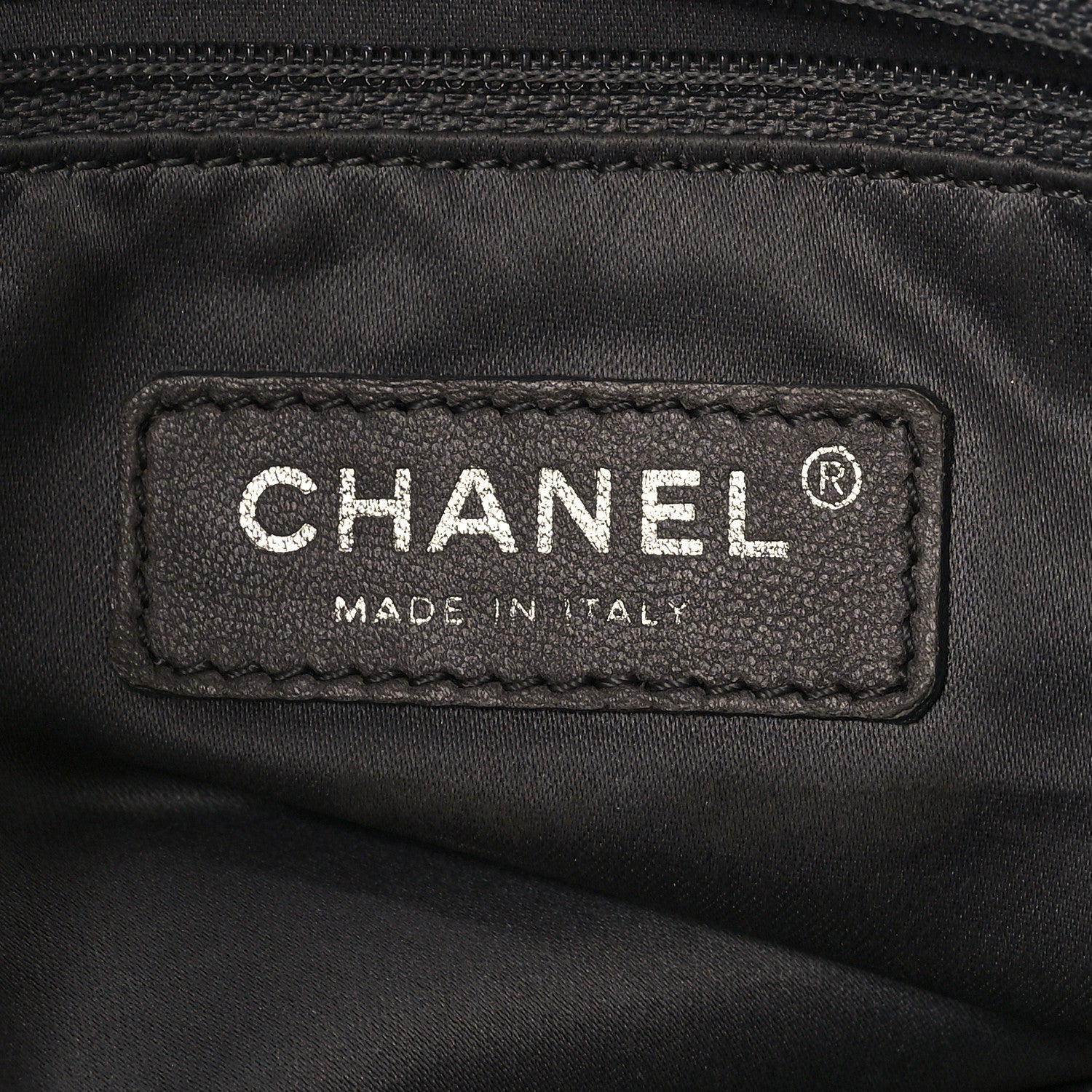 Chanel Metallic Glazed Calfskin Perforated Rodeo Drive Hobo Silver 7 of 9