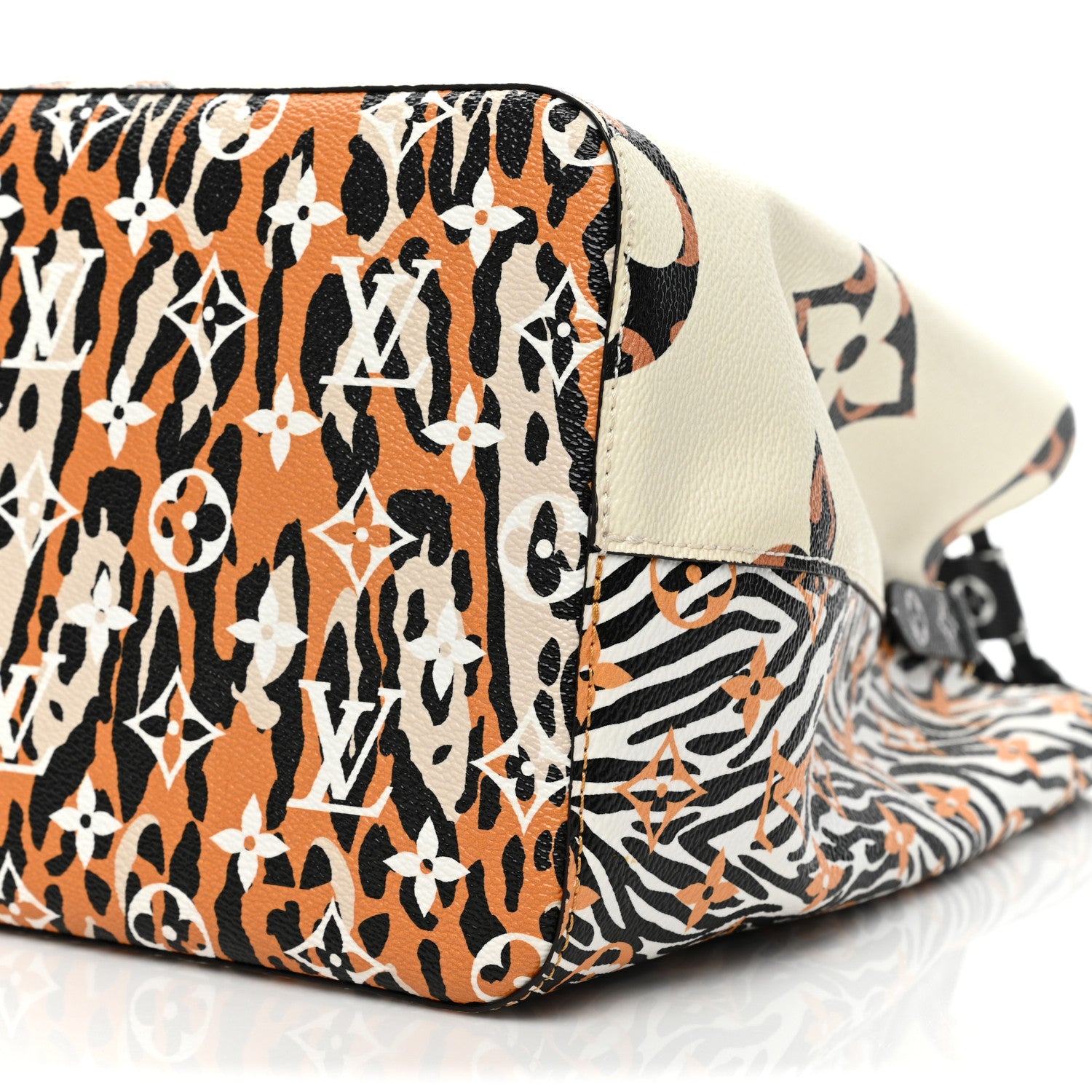 Louis Vuitton Monogram Giant Jungle NéoNoé Ivory 8 of 8