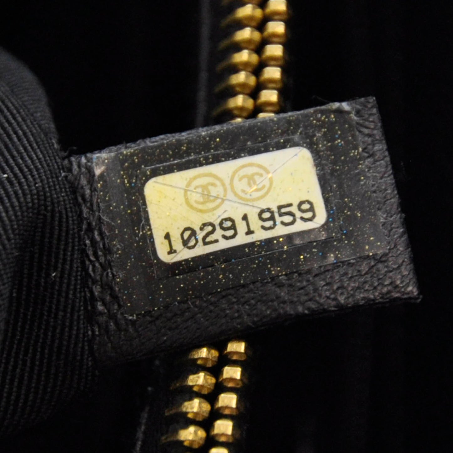 Caviar Grand Shopping Tote GST Black