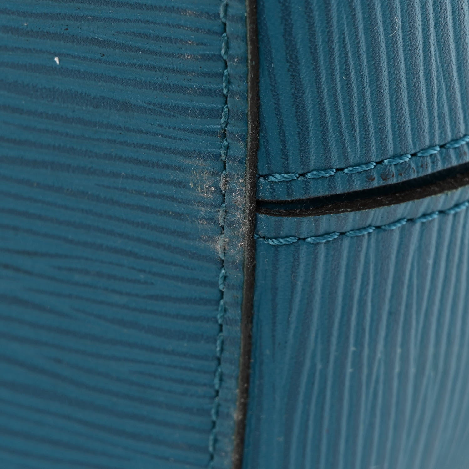 Louis Vuitton Epi Neverfull MM Cyan 13 of 14