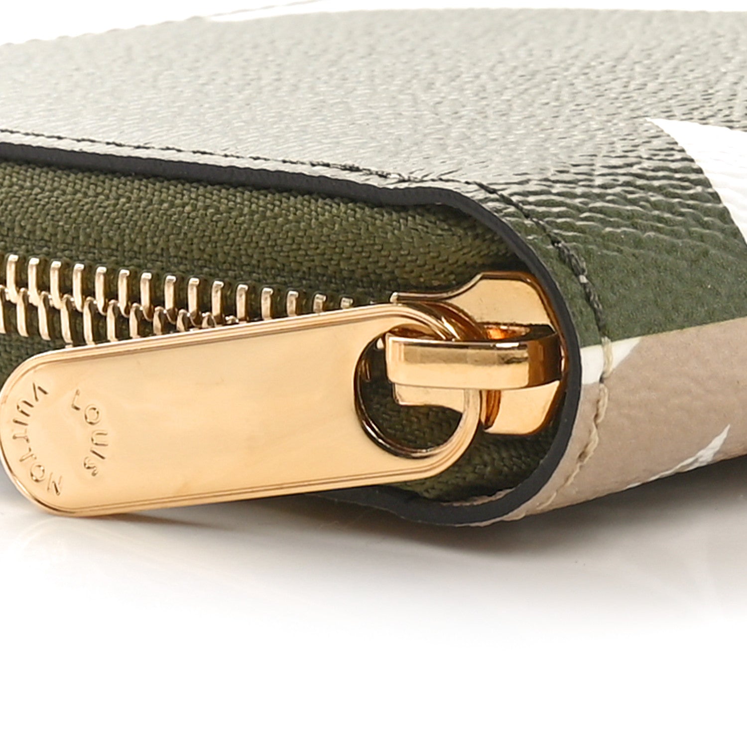 Louis Vuitton Monogram Giant Zippy Wallet Kaki White 9 of 10