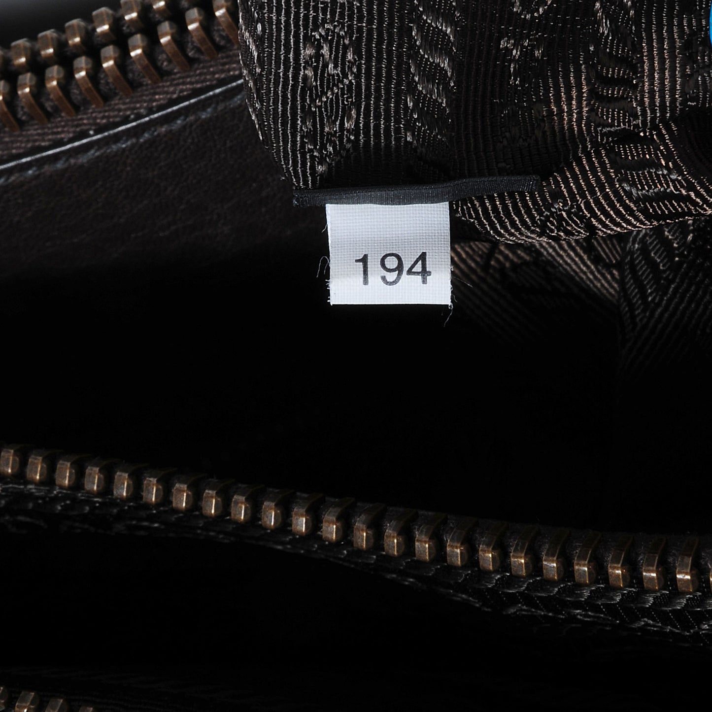 Tessuto Nylon Double Zip Logo Tote Nero Black