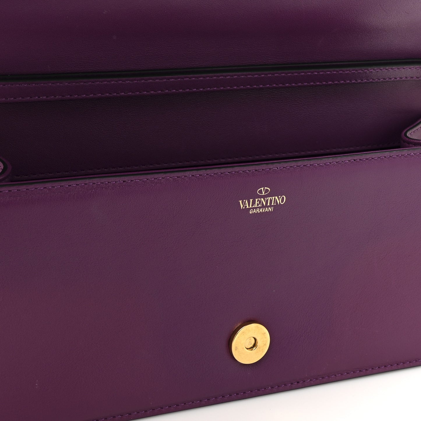Calfskin Vlogo Loco Shoulder Bag Prune