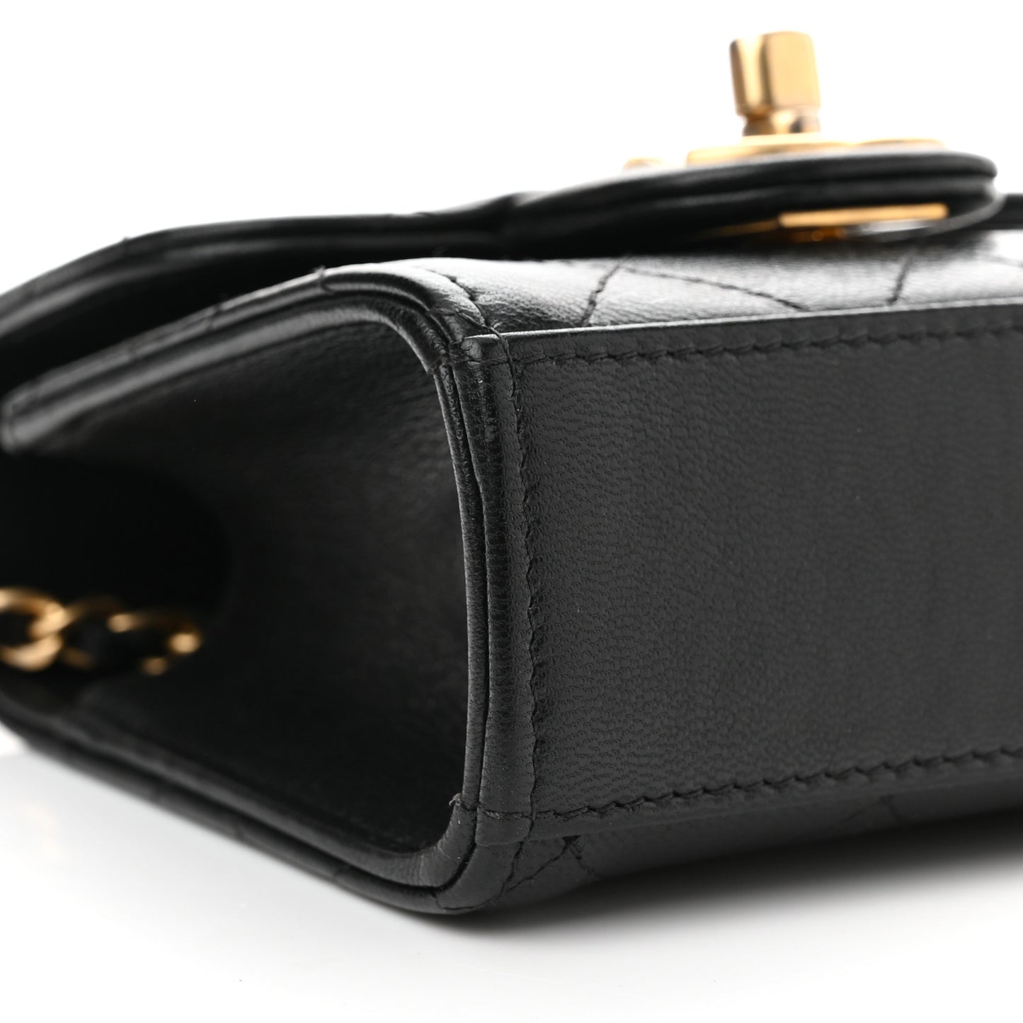 Goatskin Chic Pearls Clutch On Chain Black