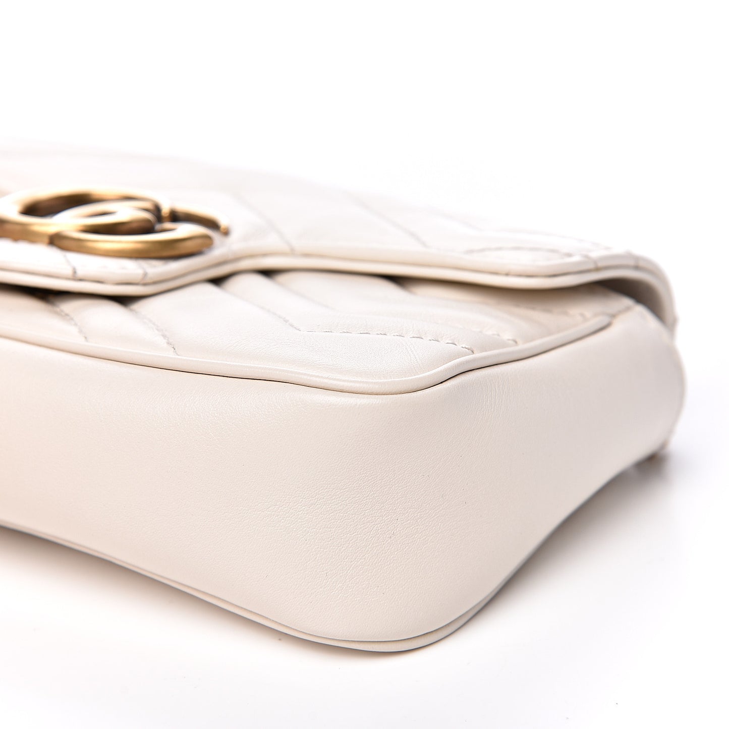 Calfskin Matelasse Super Mini GG Marmont Shoulder Bag White