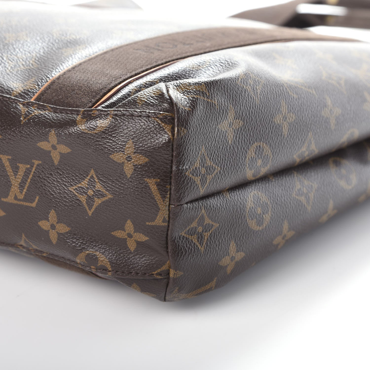 Louis Vuitton Monogram Cabas Beaubourg 9 of 9