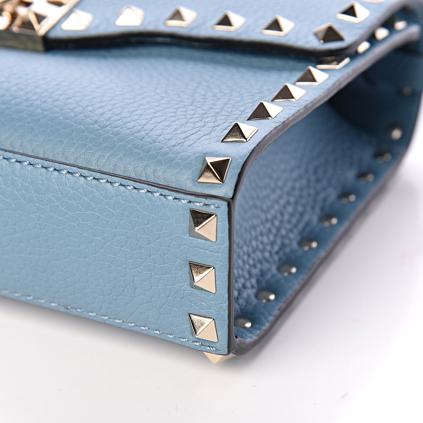 Pebbled Calfskin Medium Rockstud Flip Lock Crossbody Bag Light Blue