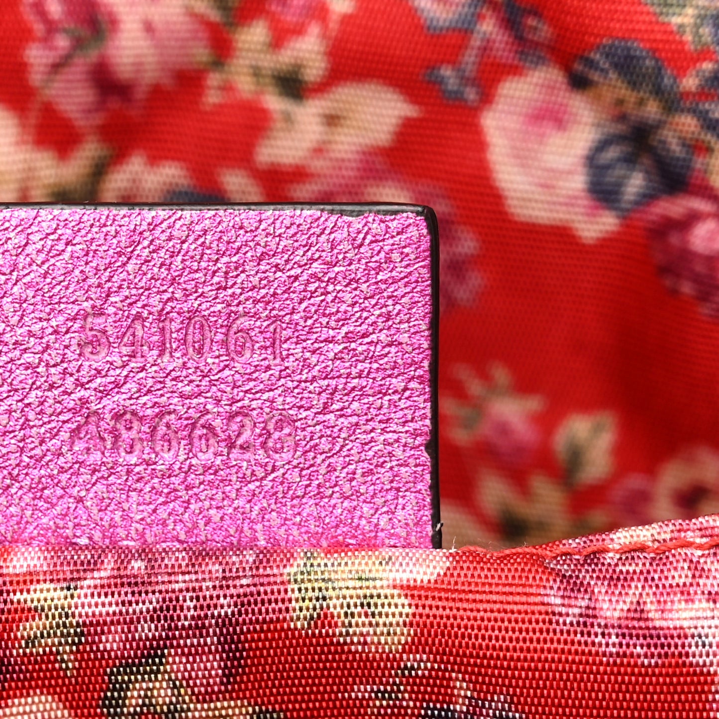 Laminated Nappa Trapuntata Small Zumi Shoulder Bag Fuxia