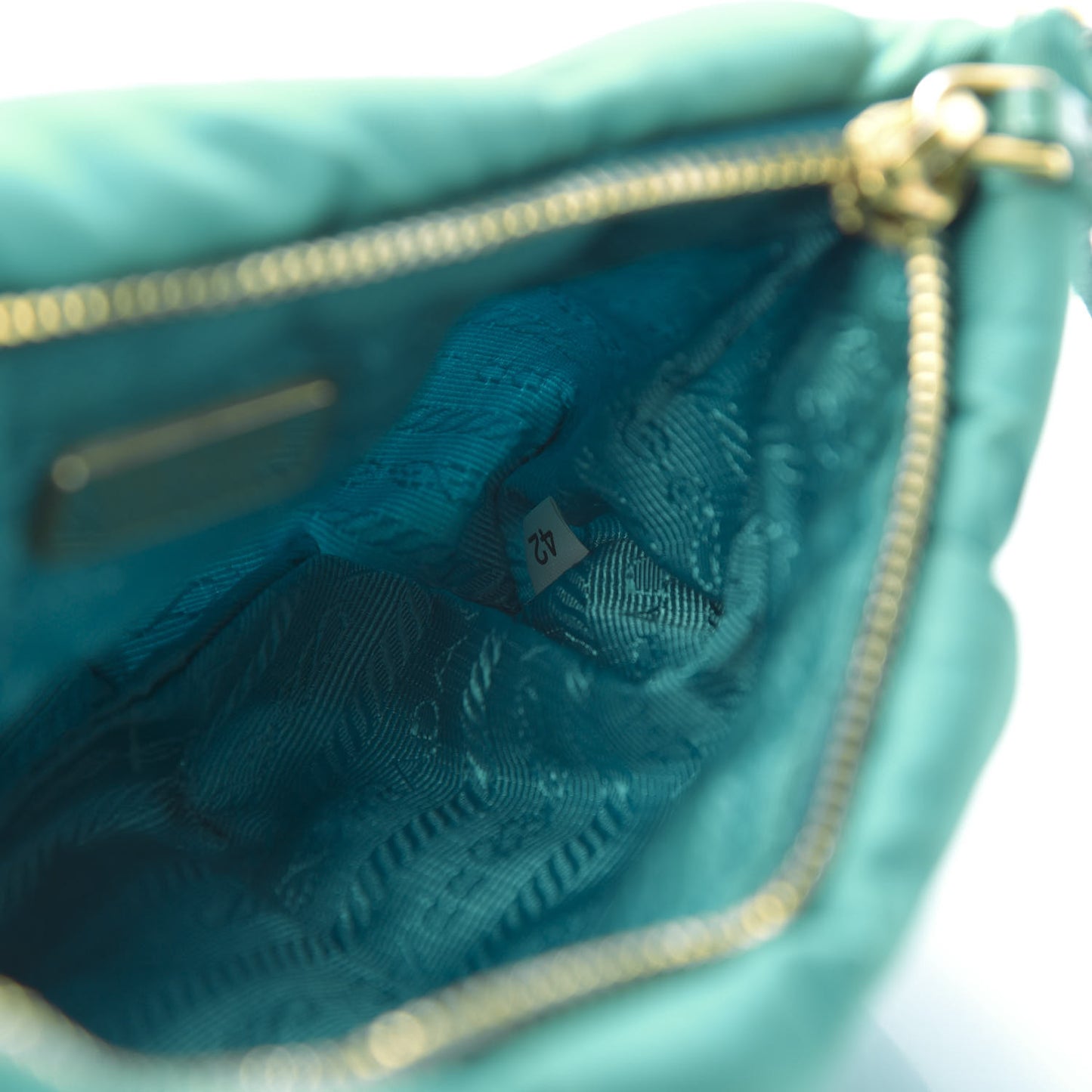 Tessuto Nylon Wristlet Clutch Turchese