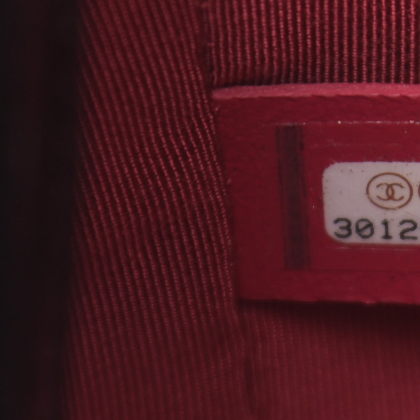 Patent Quilted Medium Gabrielle Hobo Black