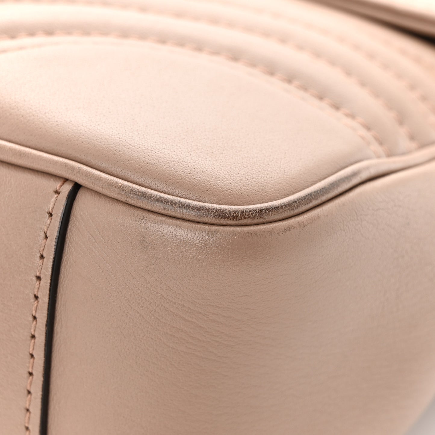 Calfskin Matelasse Medium GG Marmont Shoulder Bag Porcelain Rose