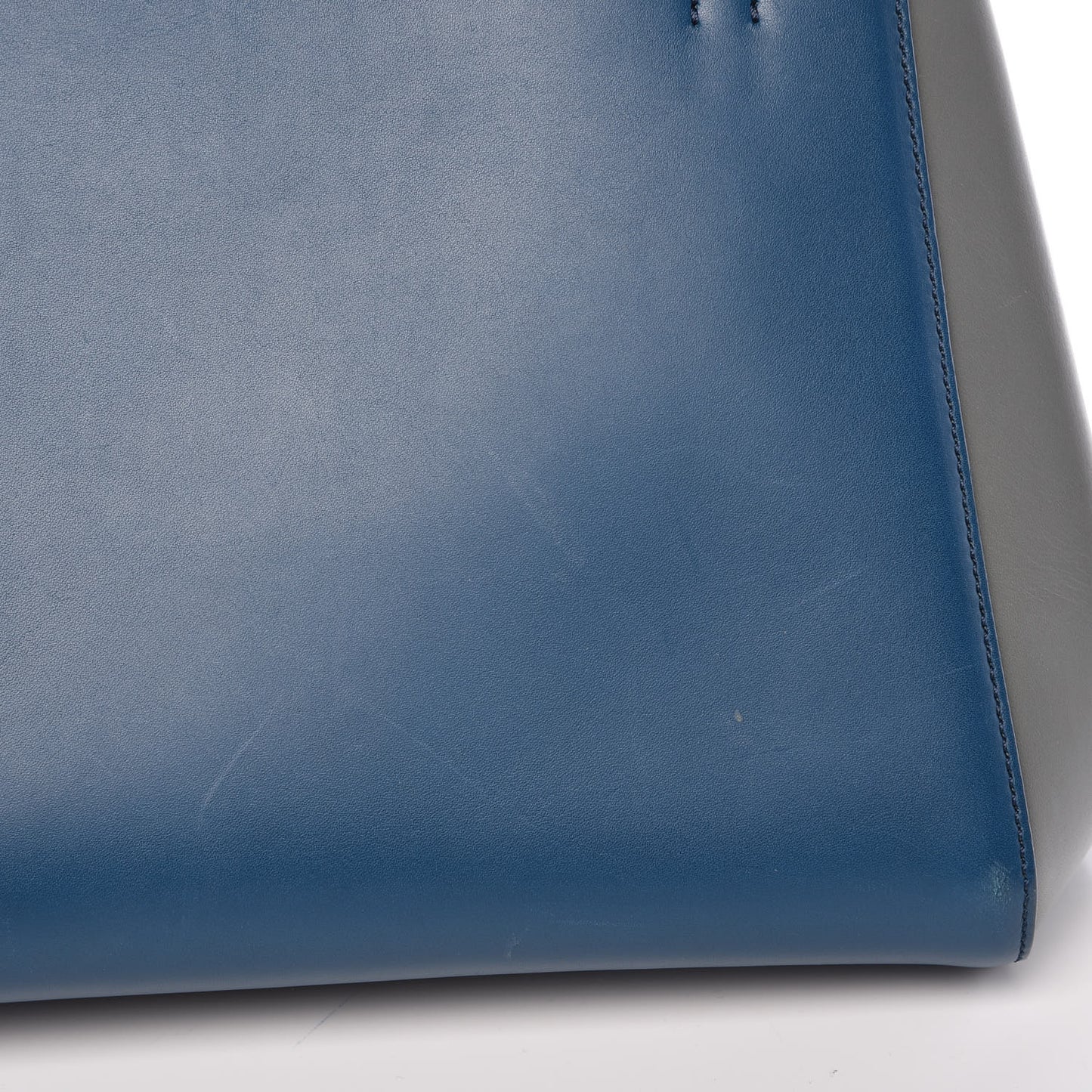Smooth Calfskin Medium Tri-Color Edge Shoulder Bag