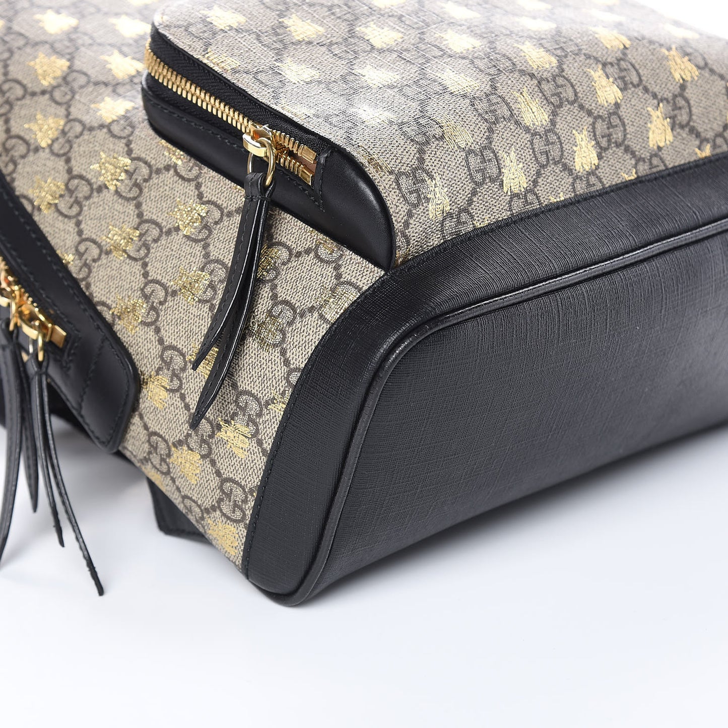 GG Supreme Monogram Bees Print Small Day Backpack Beige Oro Black