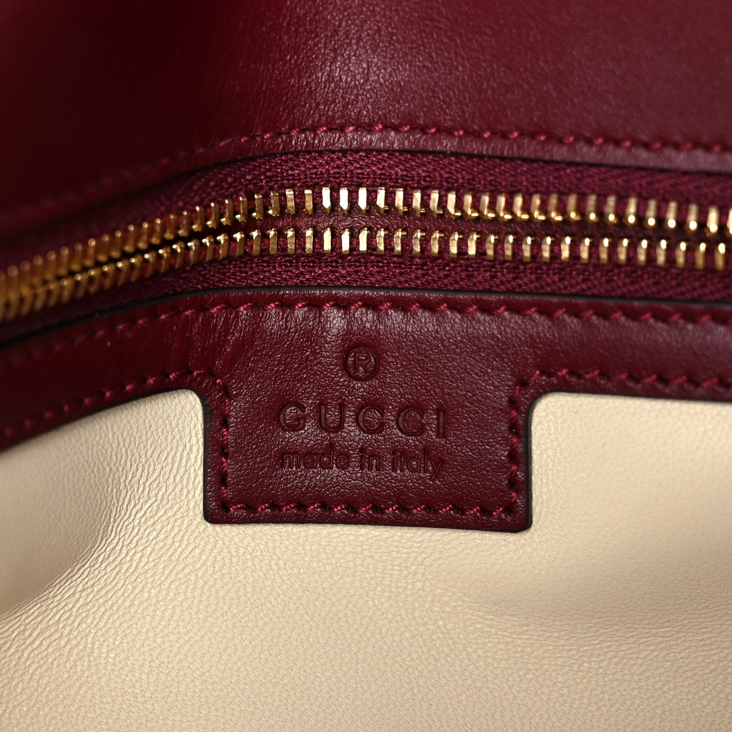Calfskin Matelasse Small GG Marmont Shoulder Bag Rosso Ancora