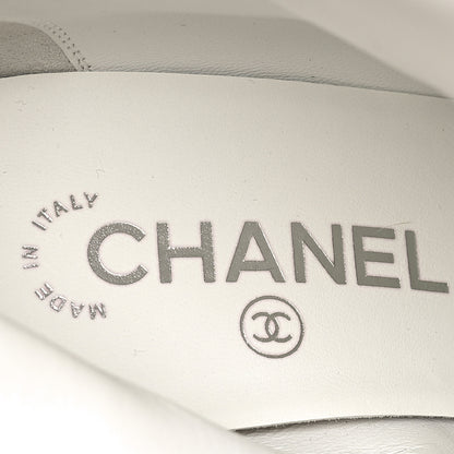 Chanel Tweed Cap Toe CC Ankle Boots 39.5 White Black 8 of 9
