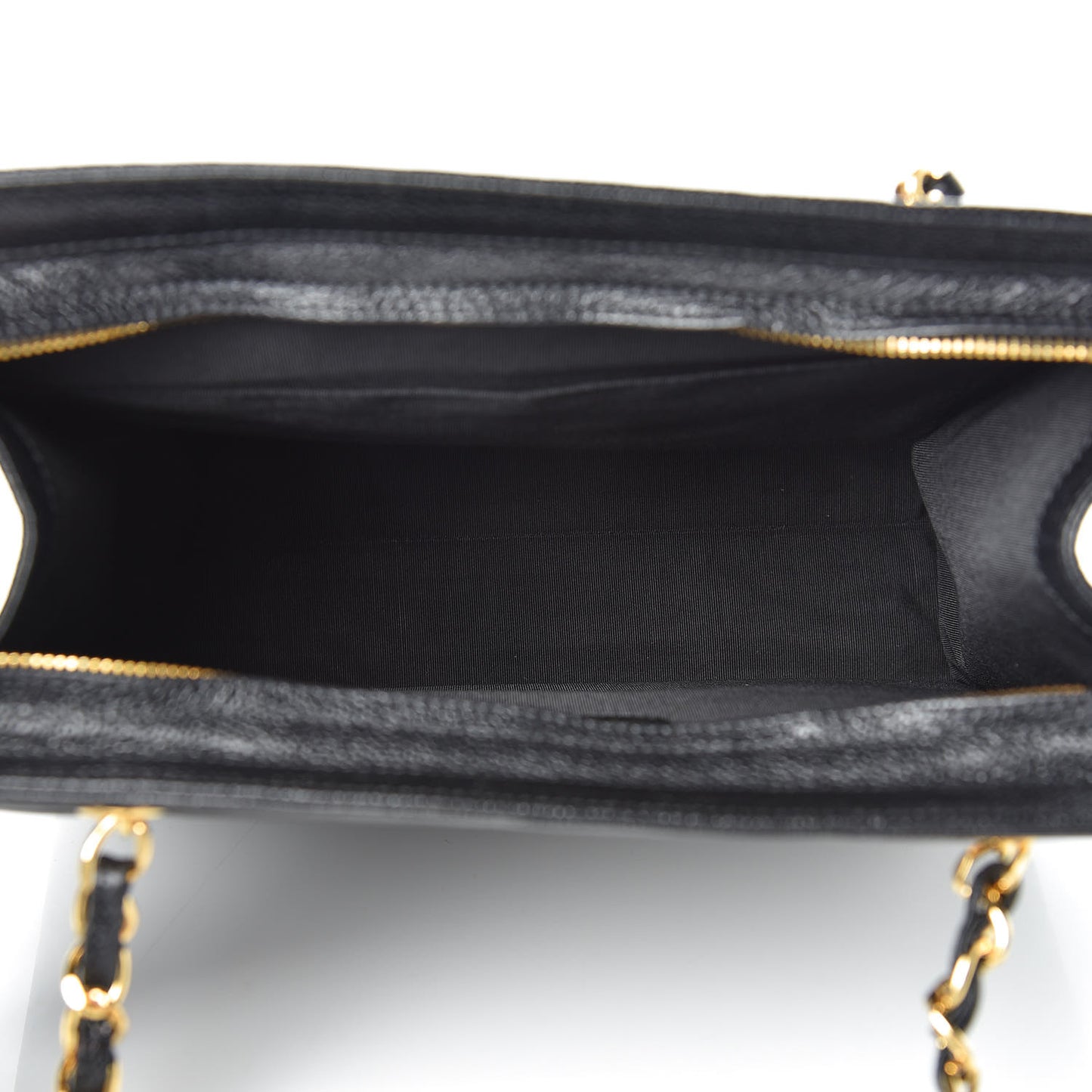 Caviar CC Shoulder Bag Black