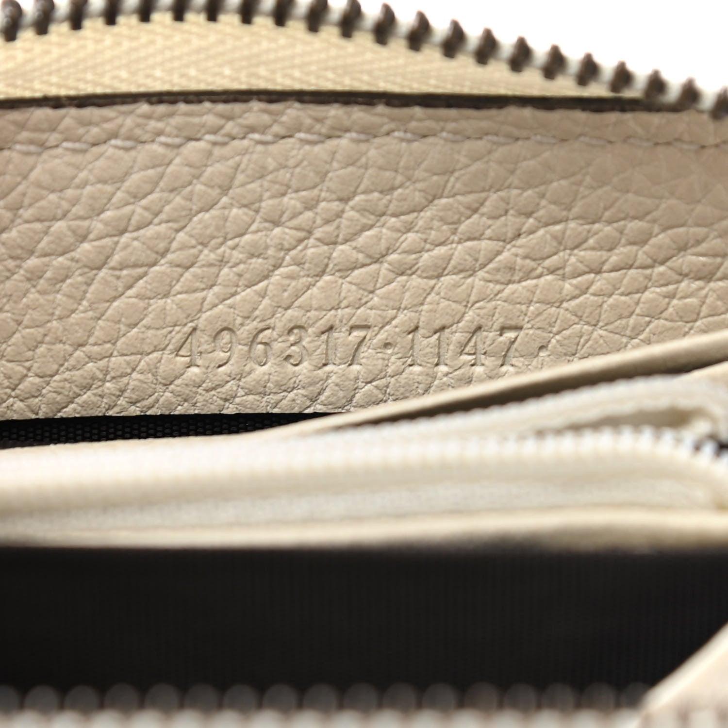 Gucci Calfskin Logo Zip Around Wallet White 7 of 9