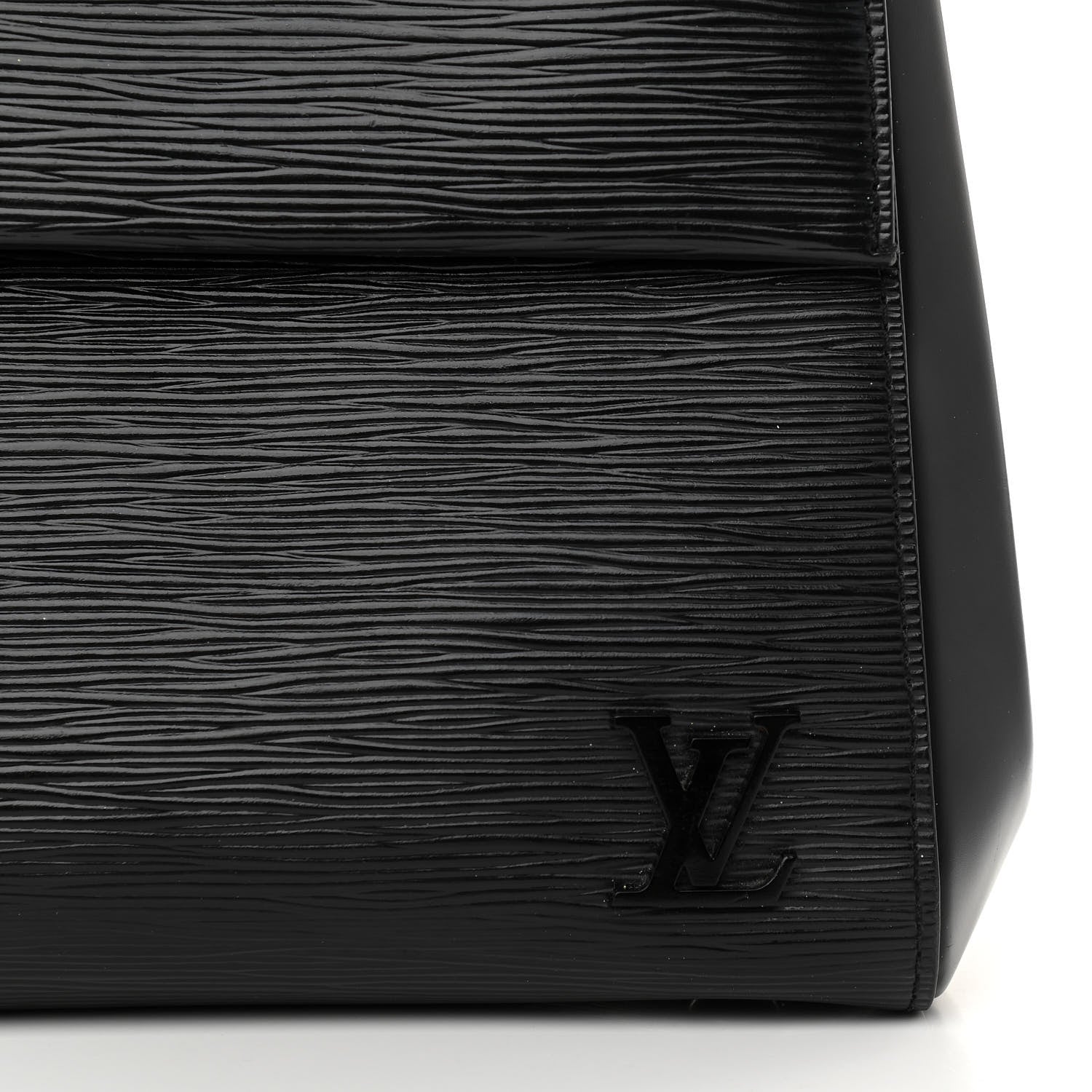 Louis Vuitton Epi Cluny BB Black 9 of 11