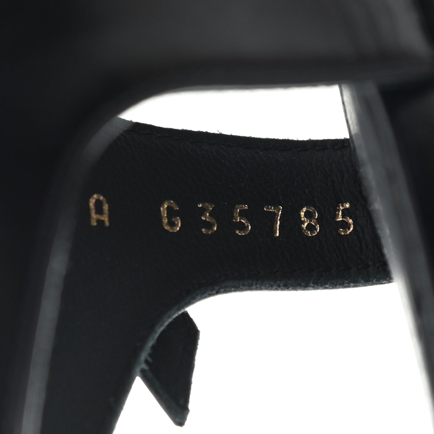 Calfskin Medallion CC Thong Sandals 36 Black