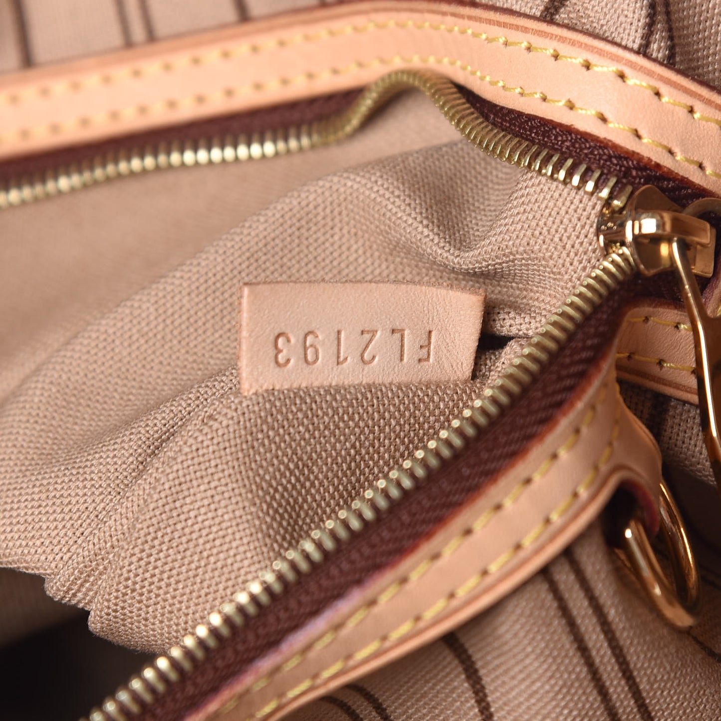 Monogram Delightful MM