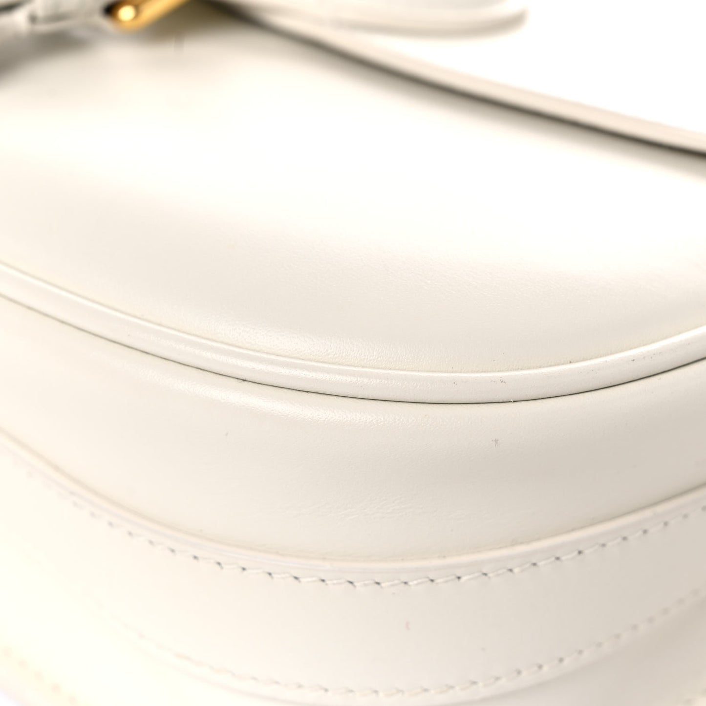 Box Calfskin Medium Bobby Flap Latte