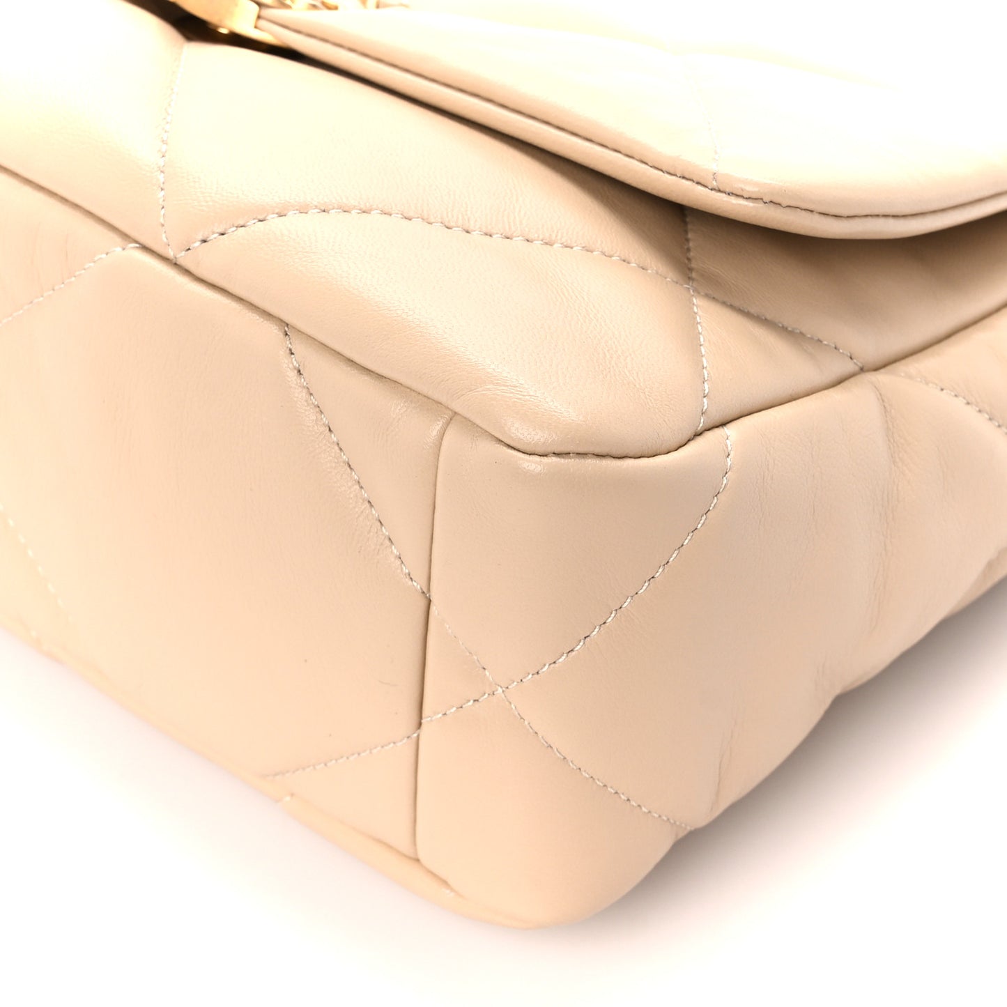 Lambskin Quilted Medium Chanel 19 Flap Light Beige