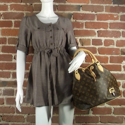 Louis Vuitton Monogram Neo 2 of 9