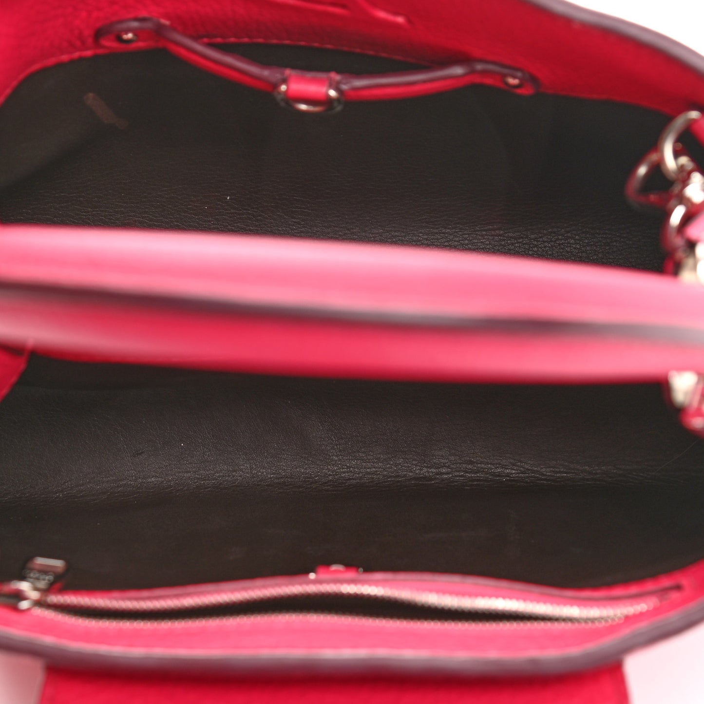 Taurillon Capucines PM Scarlet