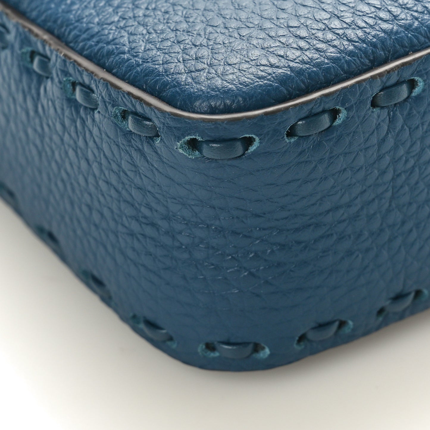 Cuoio Roma Sellerissima Nappa Sintetica Tape Stitch Mini Baguette Placca Argento