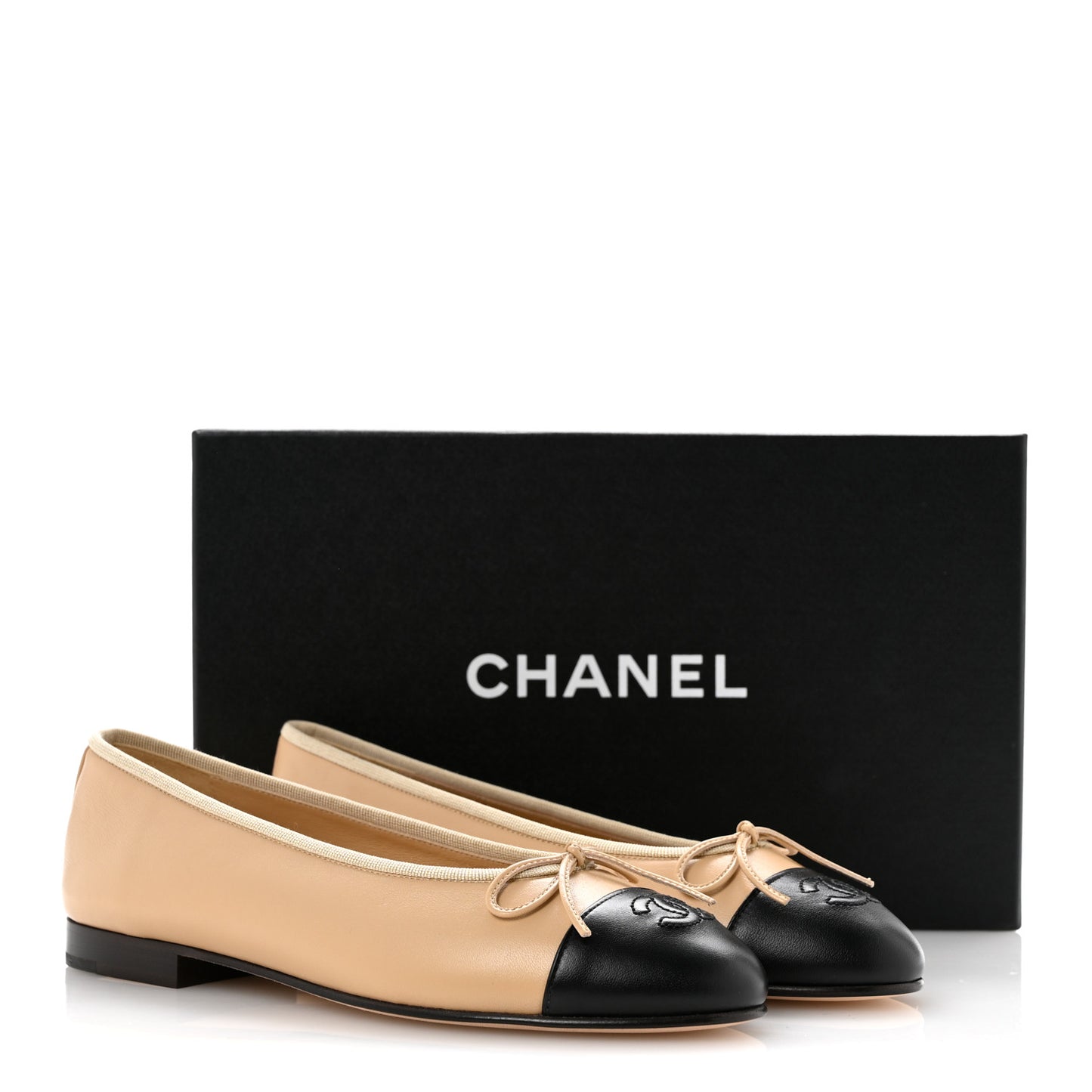Lambskin Cap Toe CC Ballerina Flats 37 Beige Black