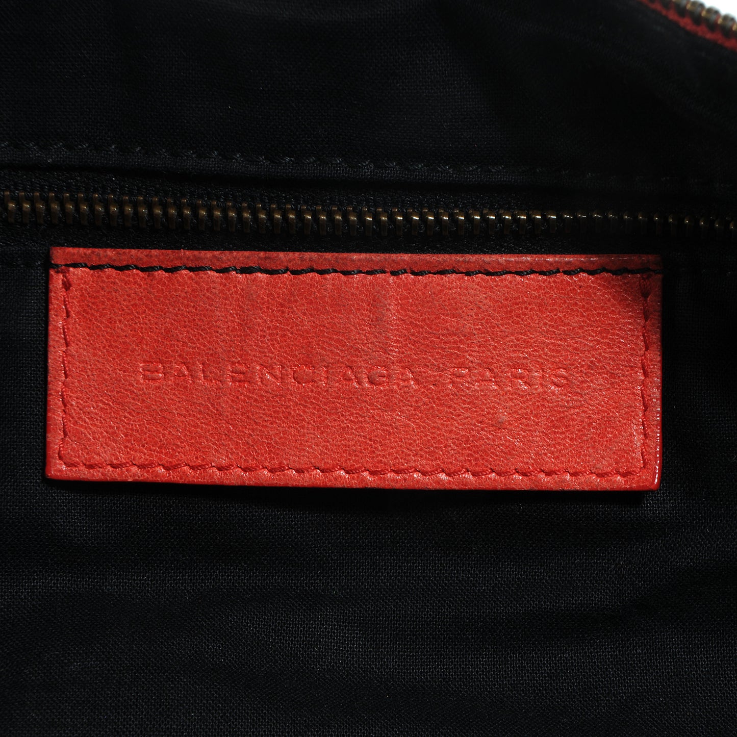 Agneau Day Hobo Vermillion