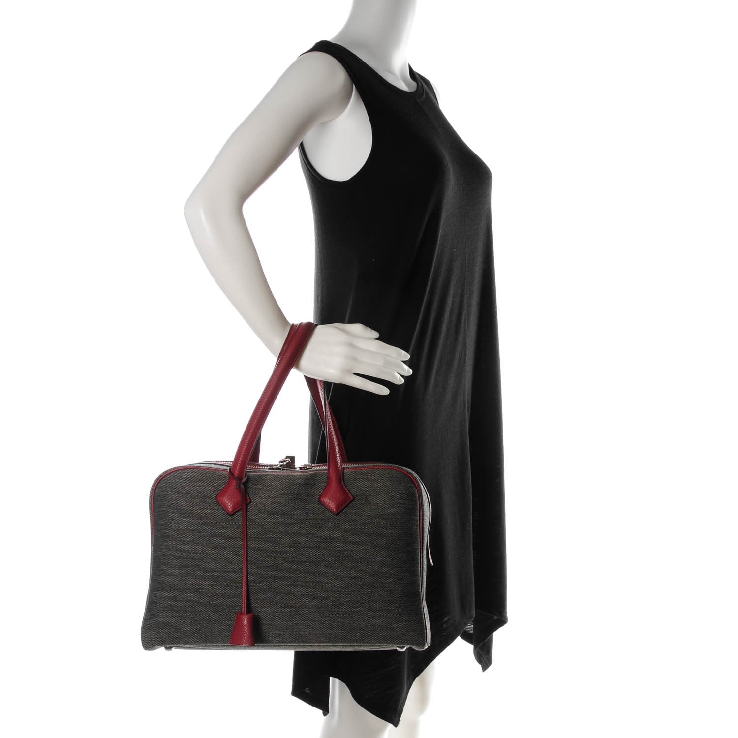 Hermes Toile Taurillon Clemence Victoria II 35 Rouge H 2 of 11