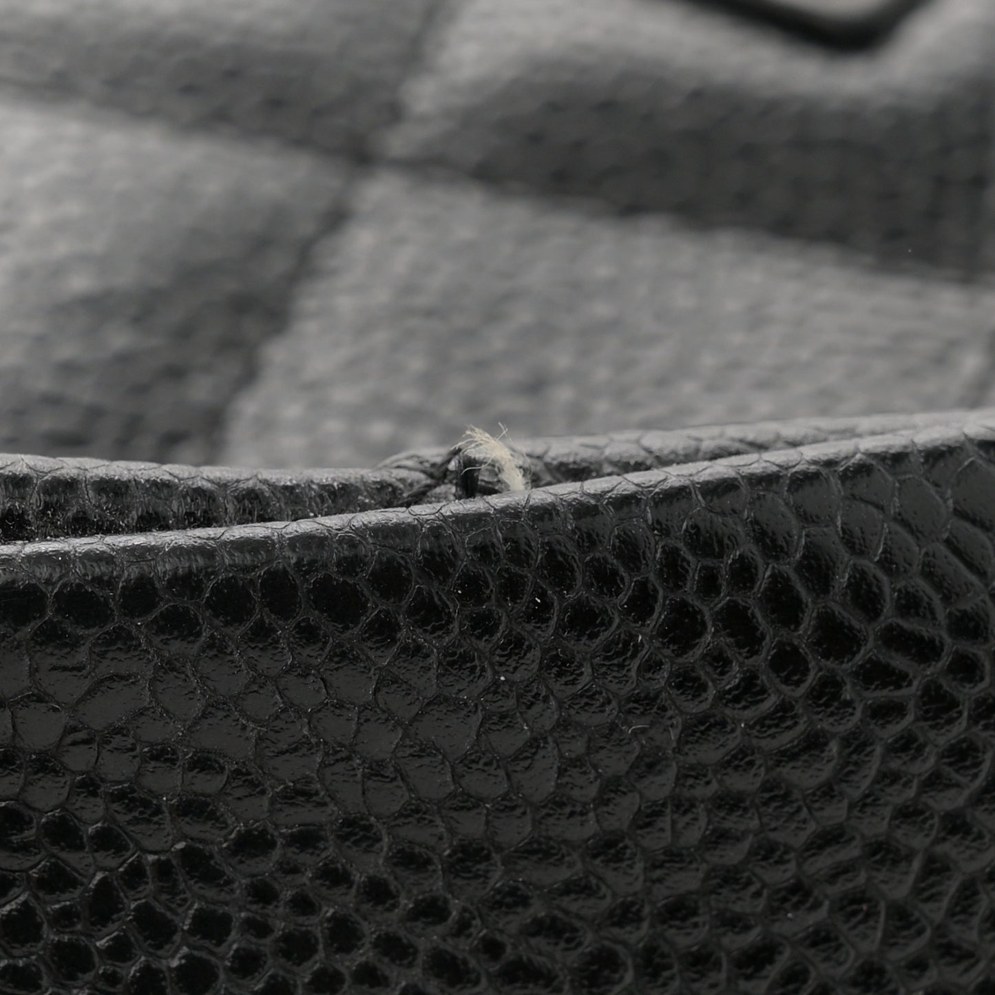 Caviar Quilted Petit Shopping Tote PST Black