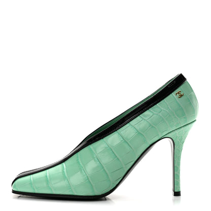 Chanel Crocodile Embossed Patent Calfskin Pumps 40 Green Black 1 of 10