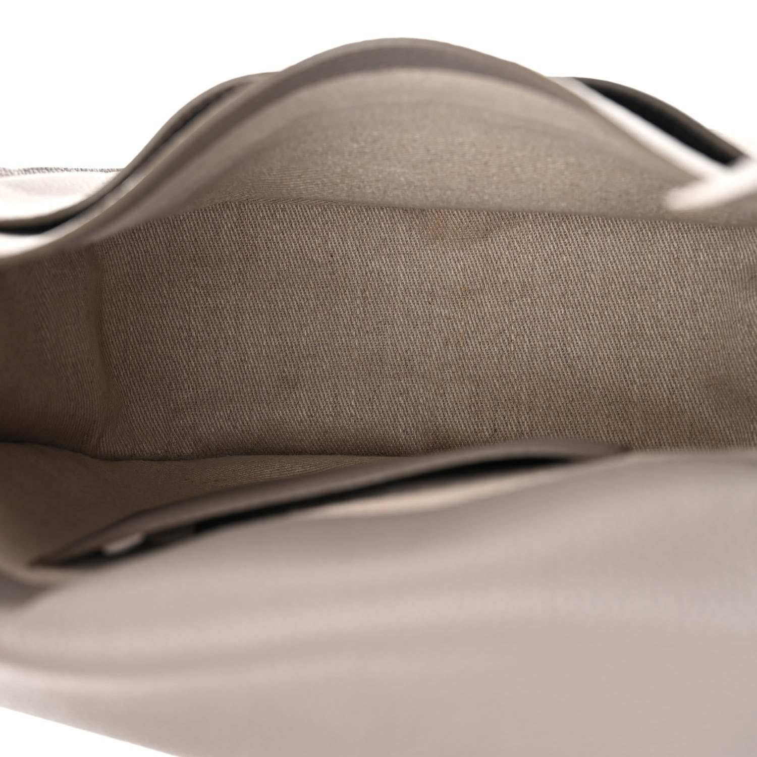 Chloe Calfskin Medium Marcie Round Crossbody Bag Cashmere Grey 5 of 11