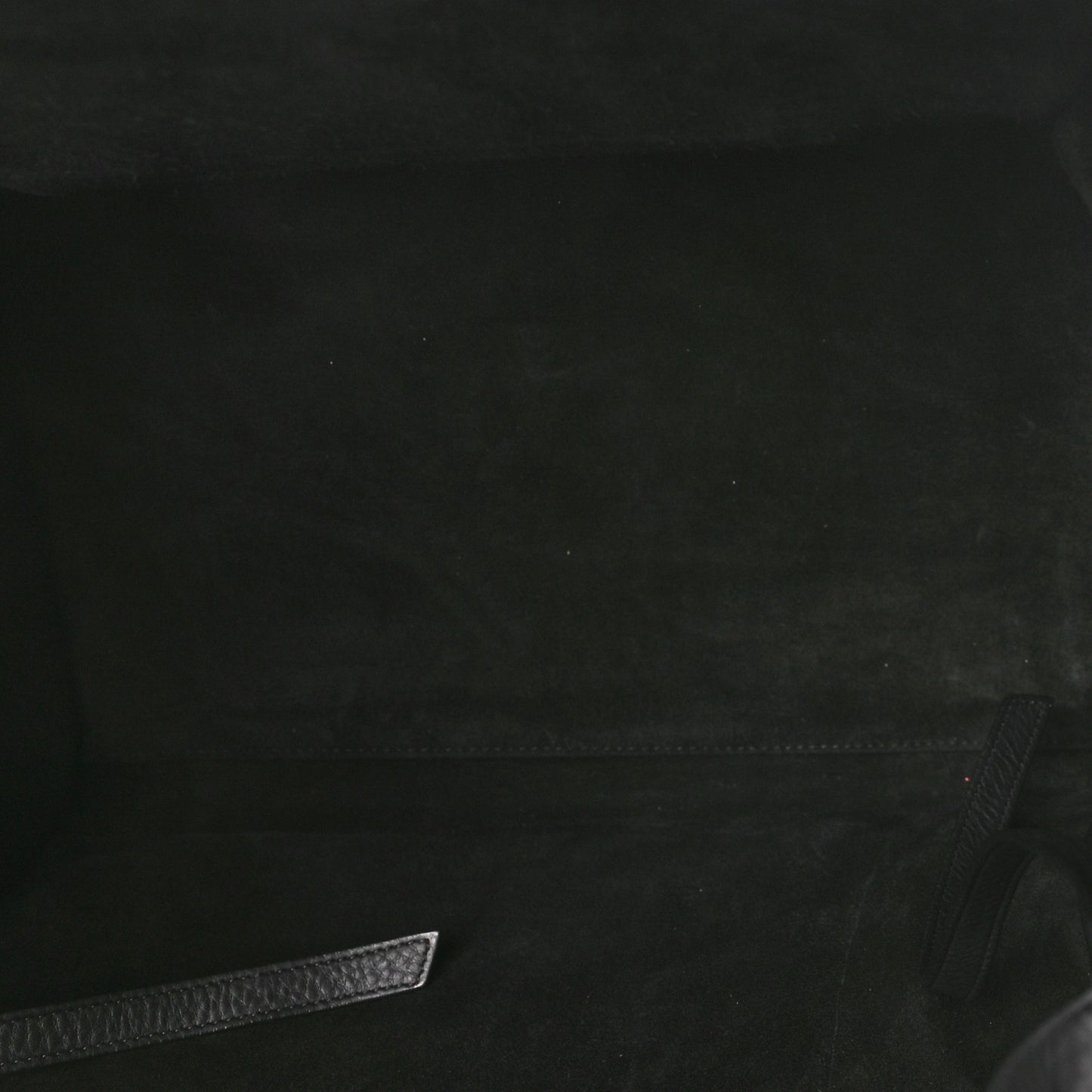 Supple Calfskin Large Phantom Luggage Black