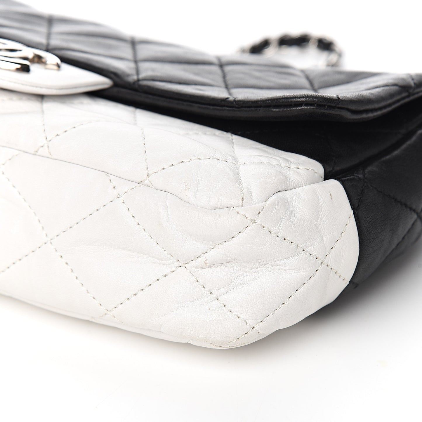 Lambskin Quilted Medium Flap Black White