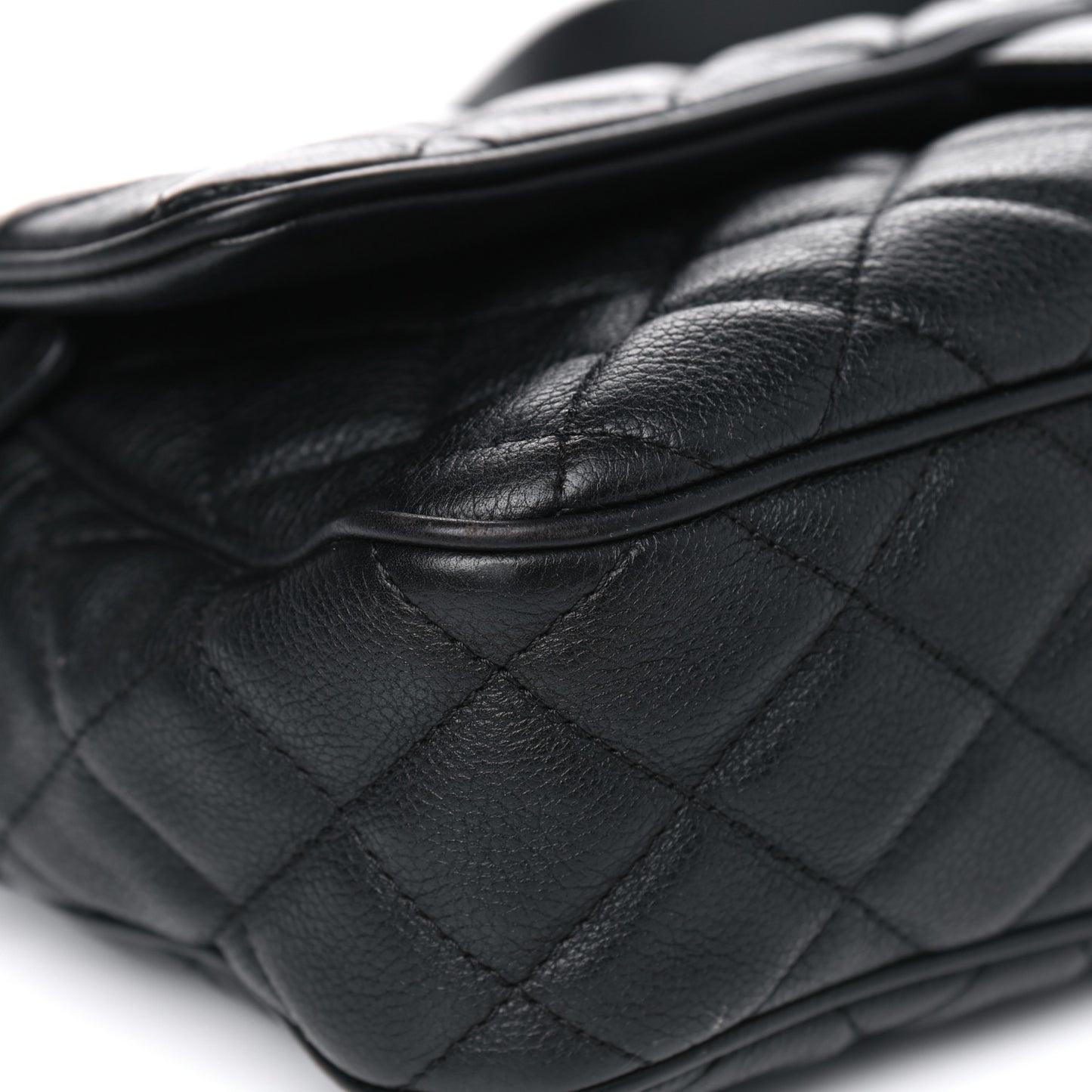 Grained Calfskin Quilted Medium Casual Rock Flap Black