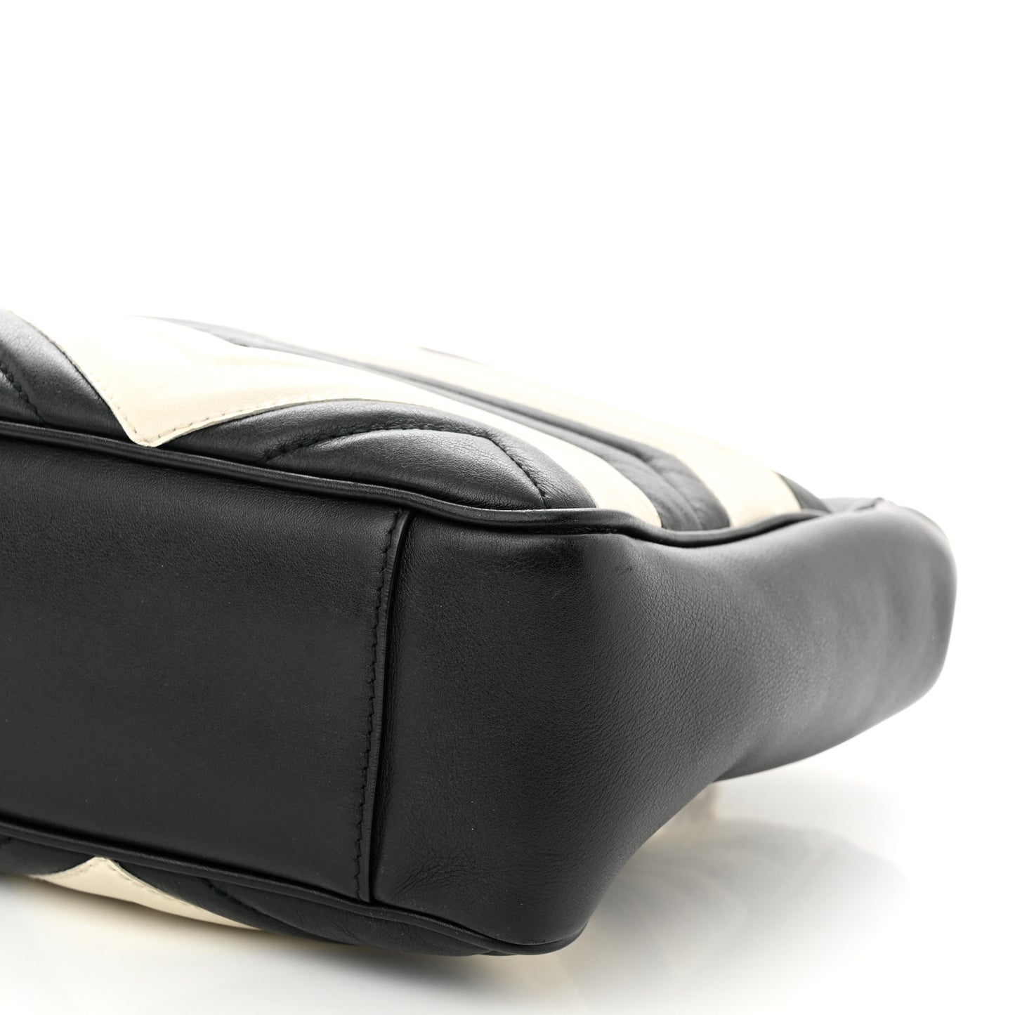 Calfskin Matelasse Medium GG Marmont Open Top Shoulder Bag Black White