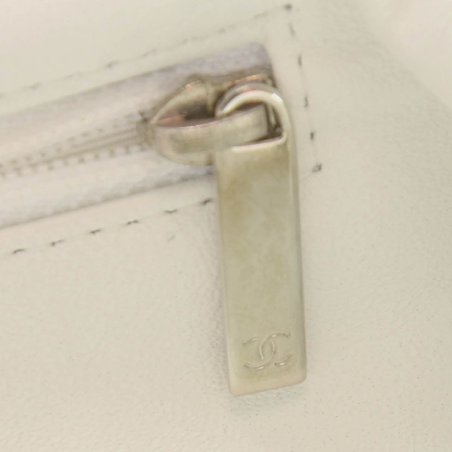 Chanel Caviar Quilted Timeless Clutch White 6 of 7