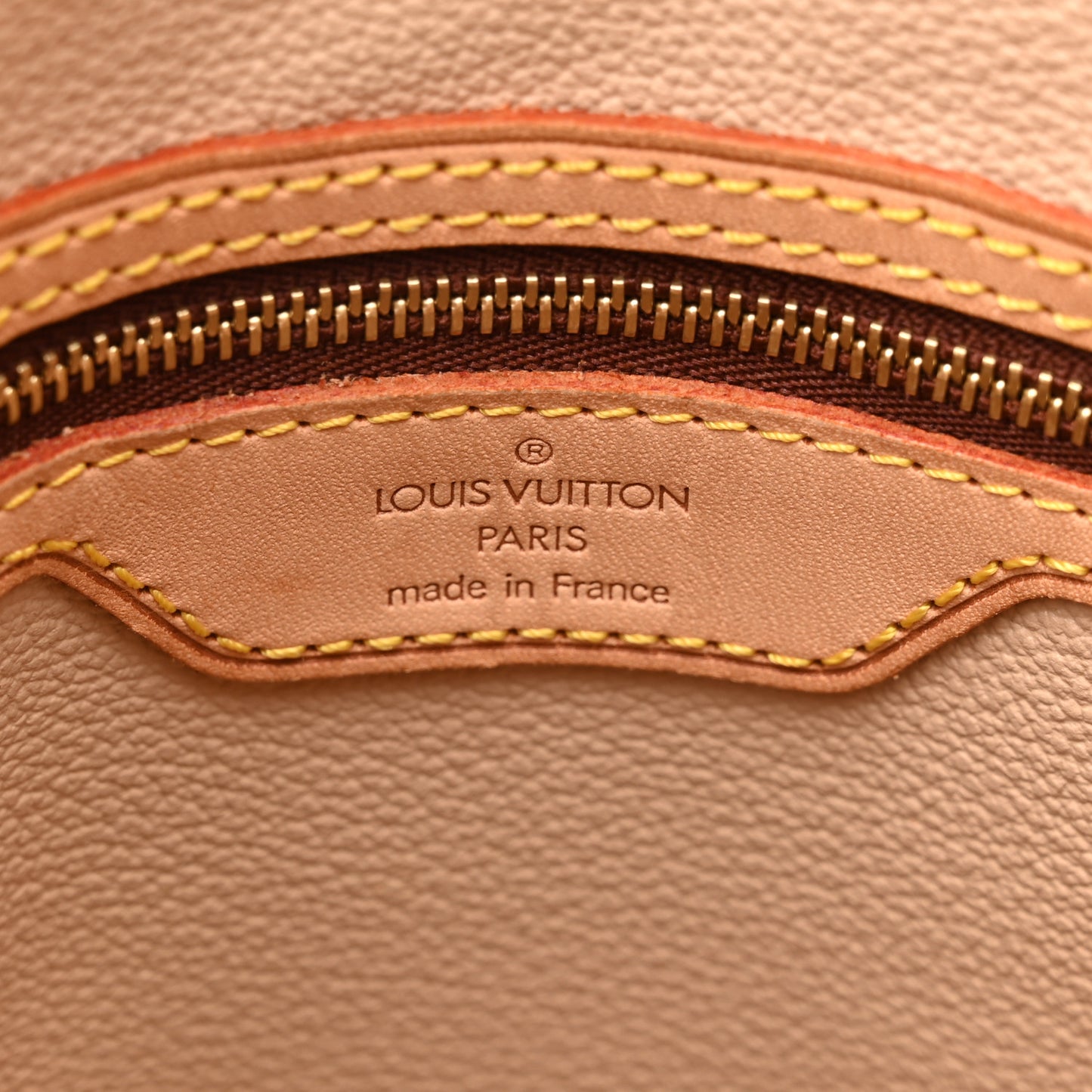 Monogram Petit Bucket 23