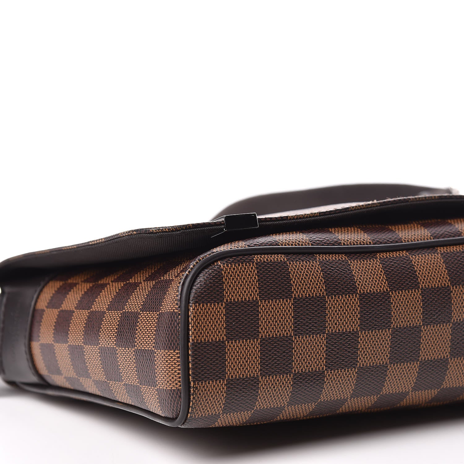 Louis Vuitton Damier Ebene District PM 6 of 11
