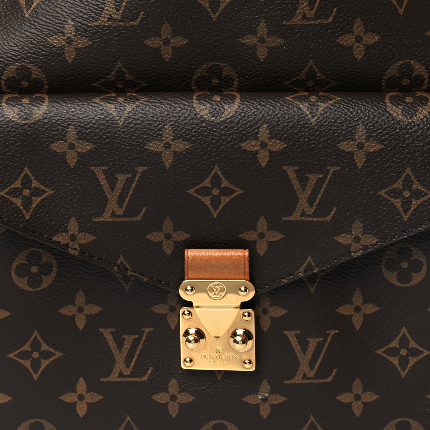 Monogram Metis