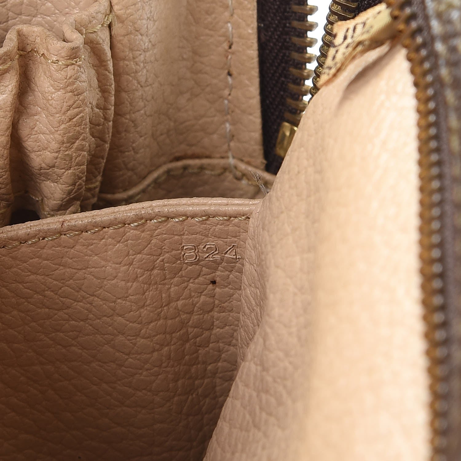 Louis Vuitton Monogram Trousse Toilette 28 7 of 11